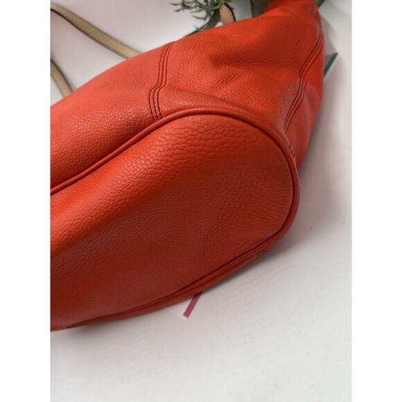 Michael Kors Authenticated 38F2CTTT/L Jet Set Bright Red Pebbled Leather Lg Tote - Picture 5 of 16